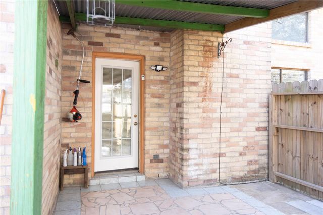 8423 Grand Knolls Drive, Houston, TX 77083