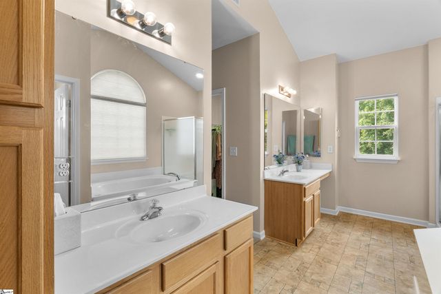 17 Alamosa Court, Simpsonville, SC 29681
