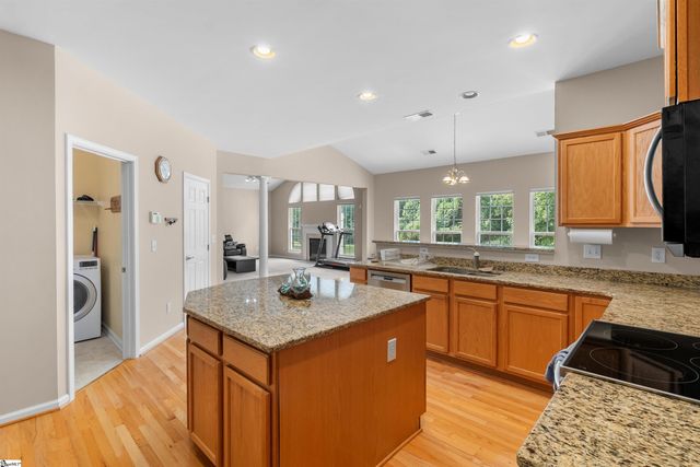 17 Alamosa Court, Simpsonville, SC 29681