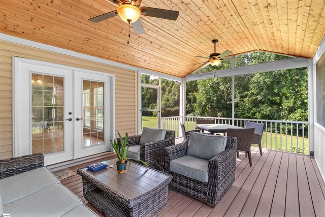 17 Alamosa Court, Simpsonville, SC 29681