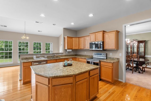 17 Alamosa Court, Simpsonville, SC 29681