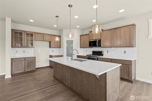 9005 Wyatt Court SE, Tumwater, WA 98501
