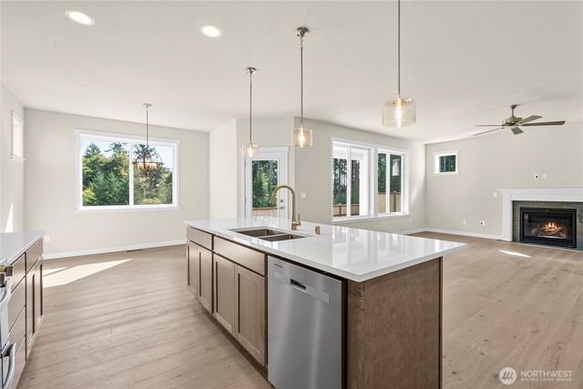 9005 Wyatt Court SE, Tumwater, WA 98501