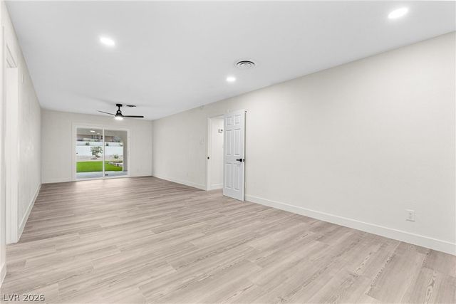 271 East Middleton Drive, Henderson, NV 89015