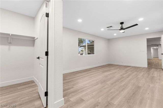 271 East Middleton Drive, Henderson, NV 89015