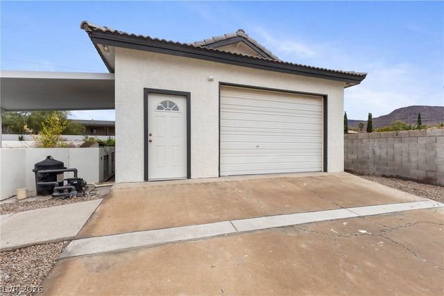 271 East Middleton Drive, Henderson, NV 89015