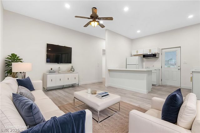 271 East Middleton Drive, Henderson, NV 89015
