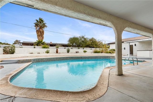271 East Middleton Drive, Henderson, NV 89015