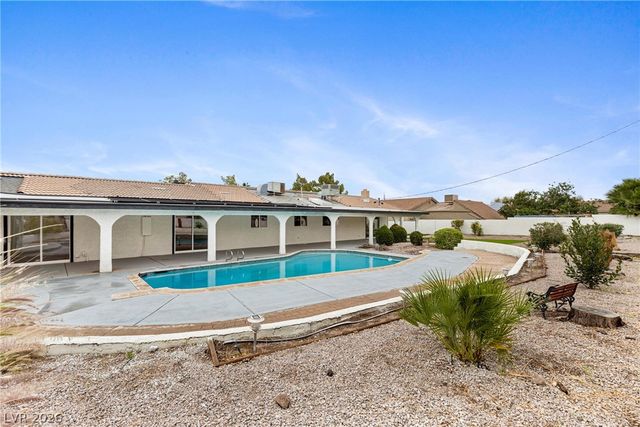 271 East Middleton Drive, Henderson, NV 89015