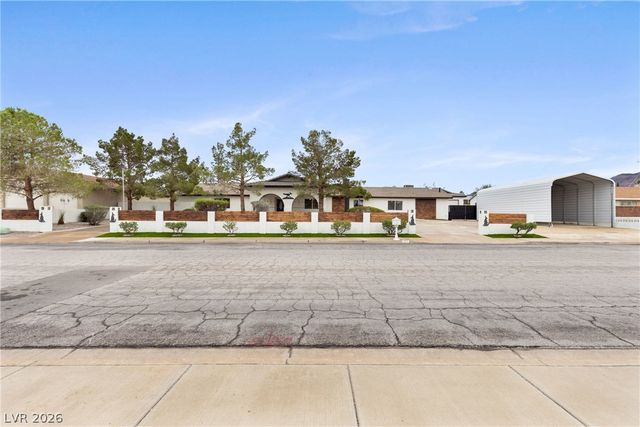 271 East Middleton Drive, Henderson, NV 89015