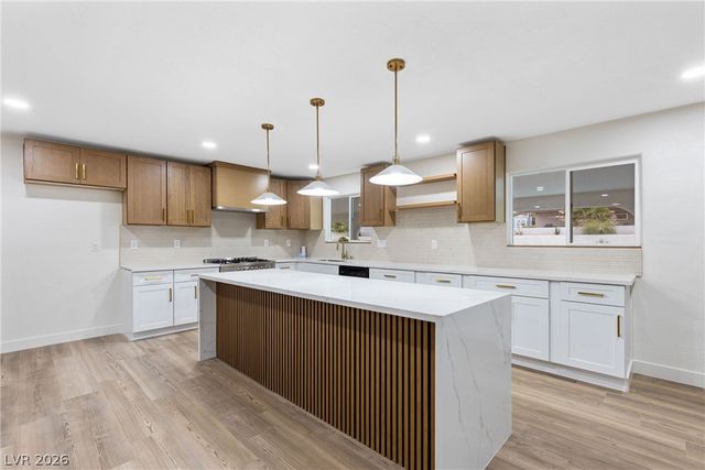 271 East Middleton Drive, Henderson, NV 89015