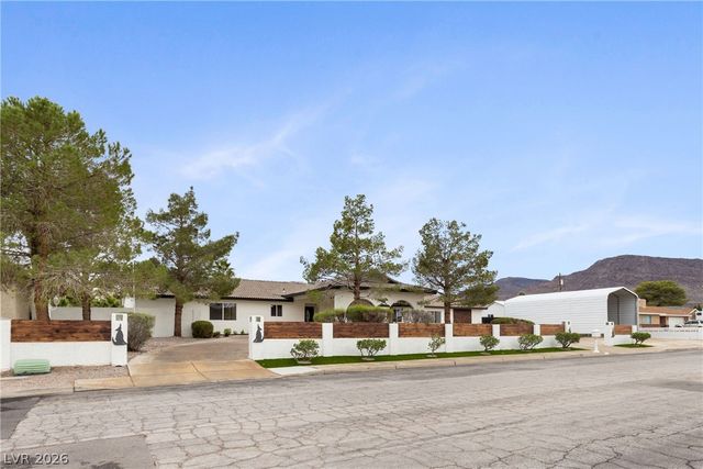 271 East Middleton Drive, Henderson, NV 89015