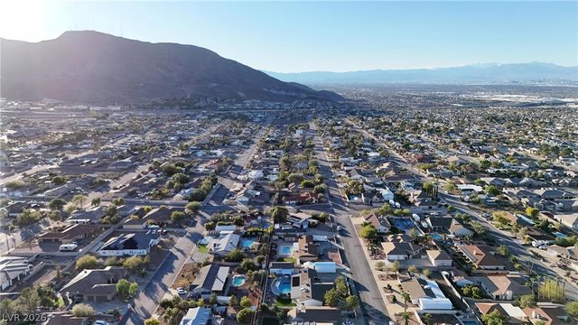 271 East Middleton Drive, Henderson, NV 89015