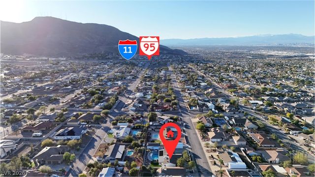 271 East Middleton Drive, Henderson, NV 89015