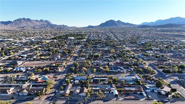 271 East Middleton Drive, Henderson, NV 89015