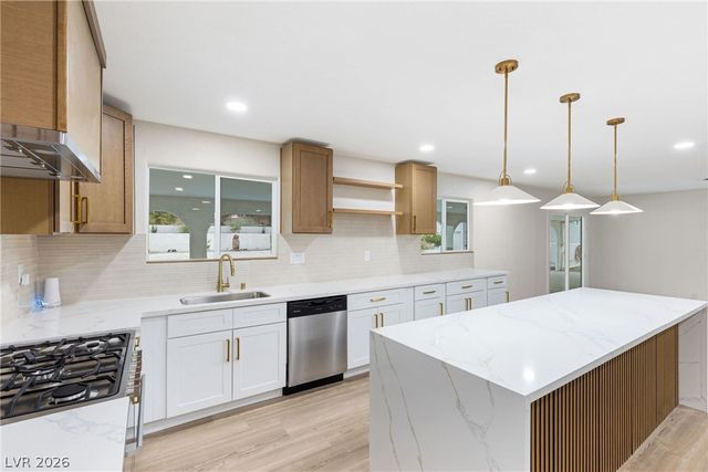 271 East Middleton Drive, Henderson, NV 89015