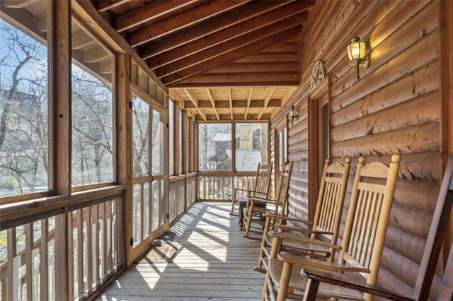 133 Muller Lane, Ellijay, GA 30540