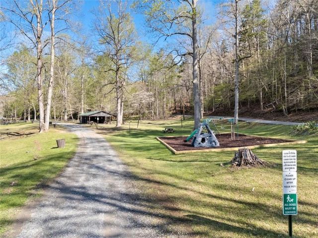 133 Muller Lane, Ellijay, GA 30540