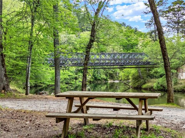 133 Muller Lane, Ellijay, GA 30540