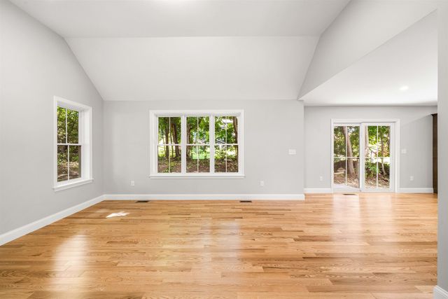 5 Daniel Street, Somersworth, NH 03878