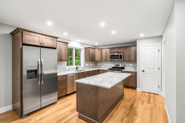 5 Daniel Street, Somersworth, NH 03878