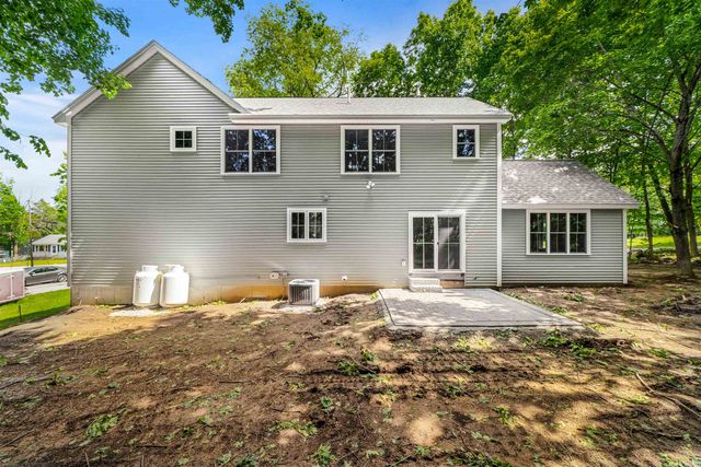 5 Daniel Street, Somersworth, NH 03878