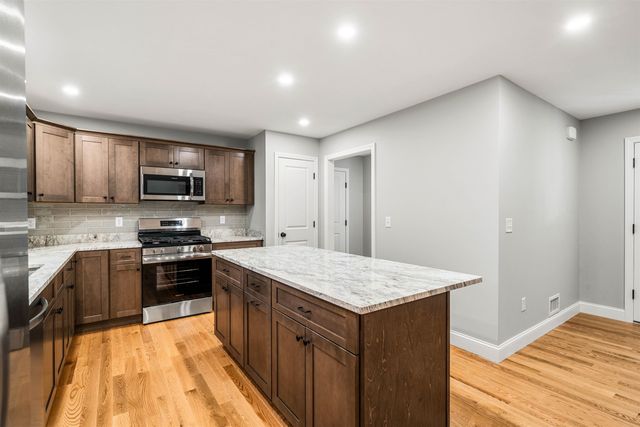 5 Daniel Street, Somersworth, NH 03878
