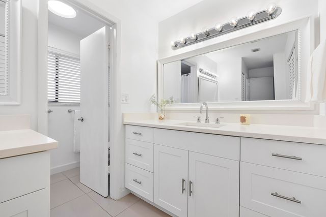 9717 N New River Canal Road 409, Plantation, FL 33324