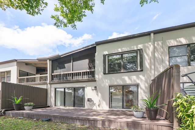 9717 N New River Canal Road 409, Plantation, FL 33324