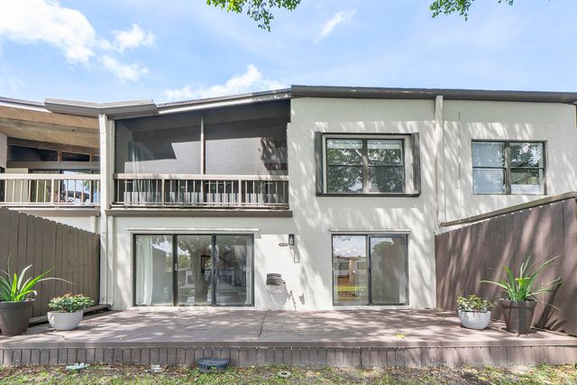 9717 N New River Canal Road 409, Plantation, FL 33324