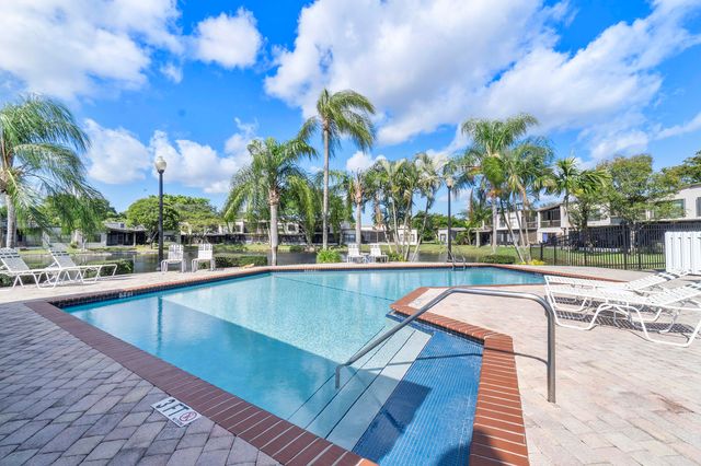 9717 N New River Canal Road 409, Plantation, FL 33324