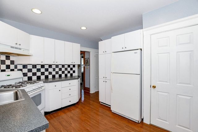 48 Elm Avenue, Fairhaven, MA 02719