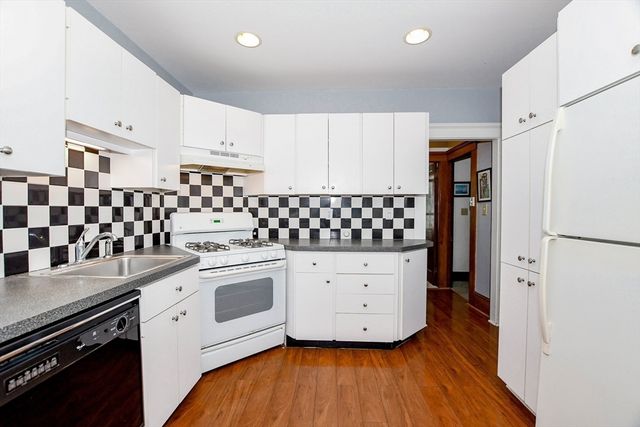 48 Elm Avenue, Fairhaven, MA 02719