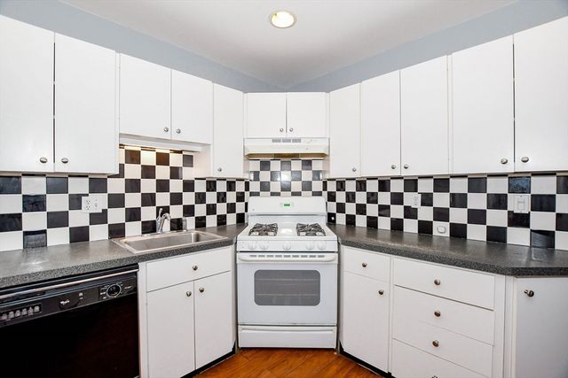 48 Elm Avenue, Fairhaven, MA 02719