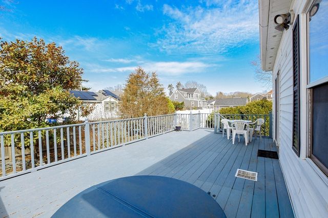 48 Elm Avenue, Fairhaven, MA 02719