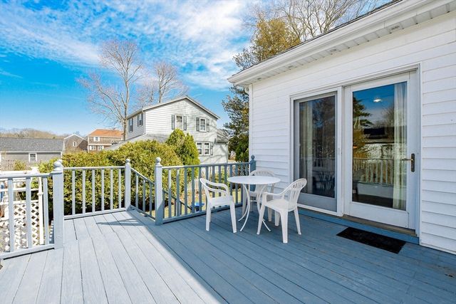 48 Elm Avenue, Fairhaven, MA 02719