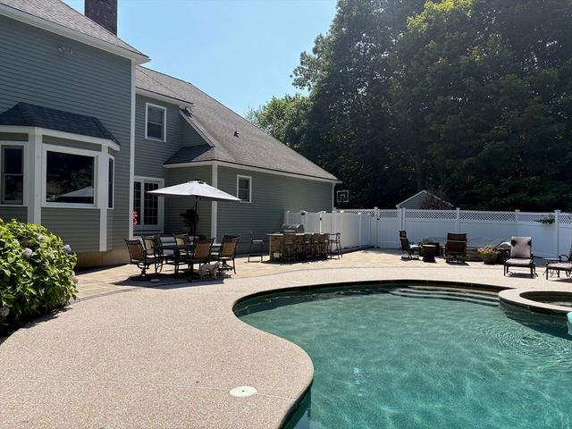 177 Bay Colony Drive, Westwood, MA 02090