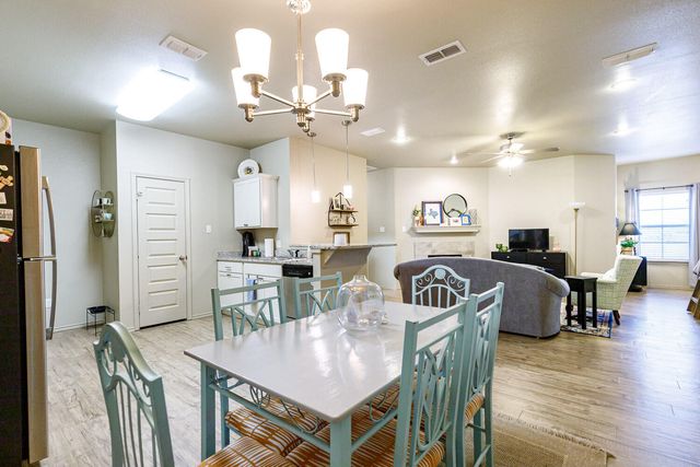 6702 Pontiac Avenue, Lubbock, TX 79424