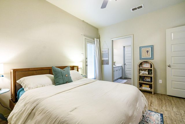 6702 Pontiac Avenue, Lubbock, TX 79424