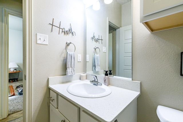 6702 Pontiac Avenue, Lubbock, TX 79424