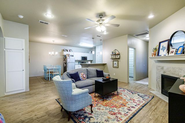 6702 Pontiac Avenue, Lubbock, TX 79424