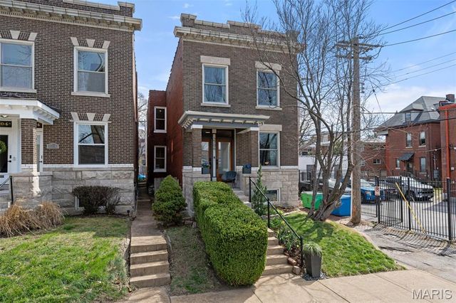 2706 Alhambra Court, St Louis, MO 63118