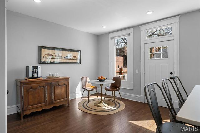 2706 Alhambra Court, St Louis, MO 63118