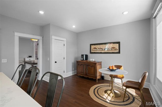 2706 Alhambra Court, St Louis, MO 63118