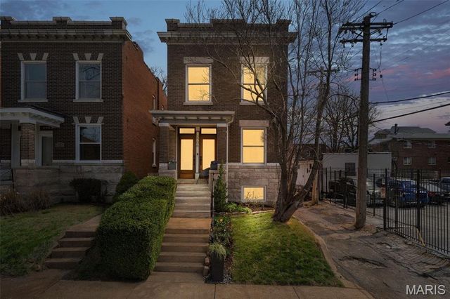 2706 Alhambra Court, St Louis, MO 63118