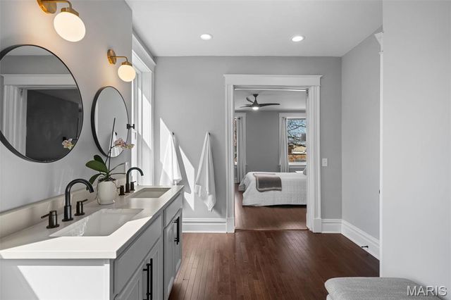 2706 Alhambra Court, St Louis, MO 63118