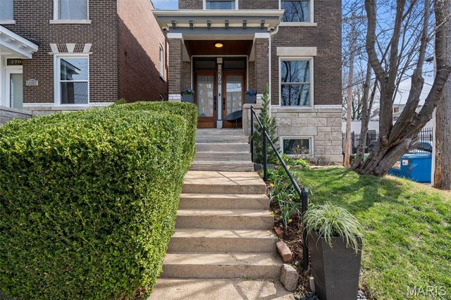 2706 Alhambra Court, St Louis, MO 63118