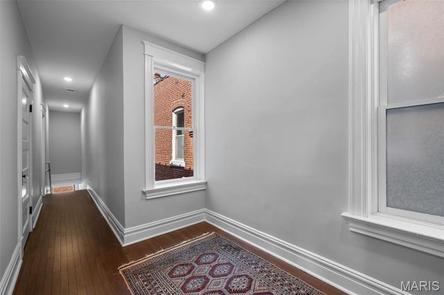 2706 Alhambra Court, St Louis, MO 63118