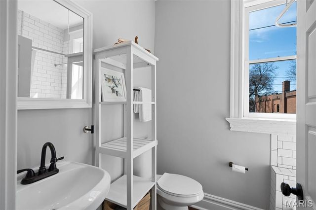 2706 Alhambra Court, St Louis, MO 63118