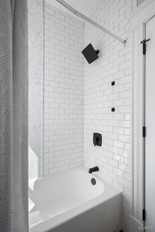 2706 Alhambra Court, St Louis, MO 63118